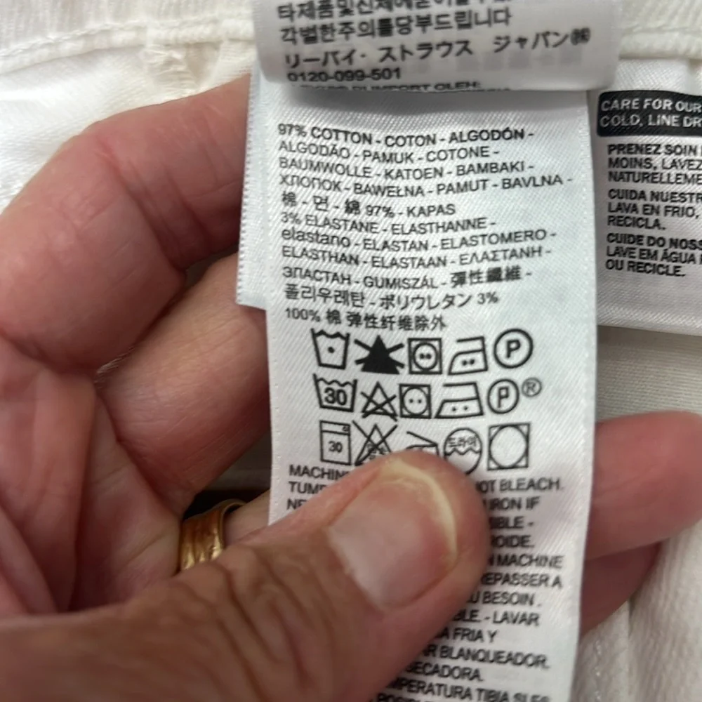 62. Levi distressed Mid Length white Jean shorts,Sz 26, cuffed bottoms, EUC - Picture 10 of 11